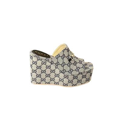GUCCI WOMEN'S WEDGE SANDAL WITH HORSEBIT 816328